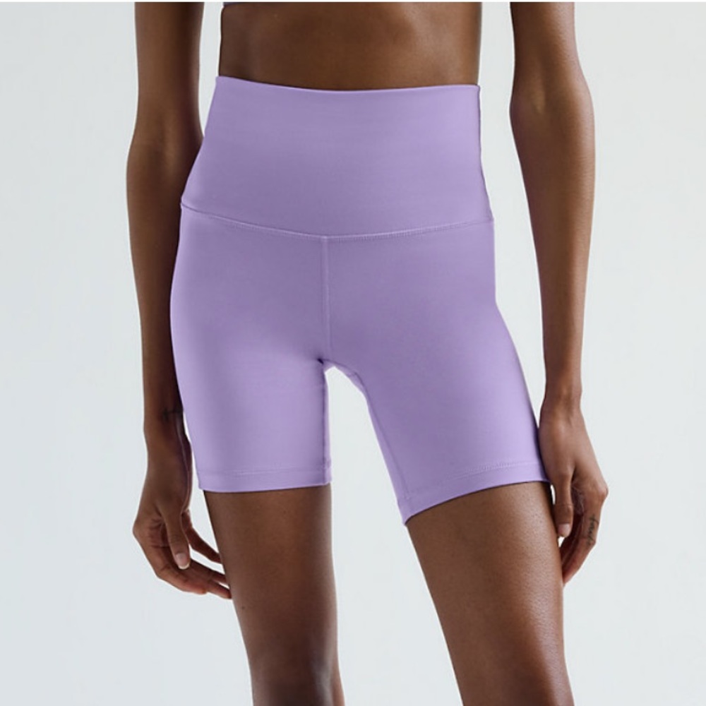 Aritzia TnaLIFE Cheeky Hi-Rise 7" Short